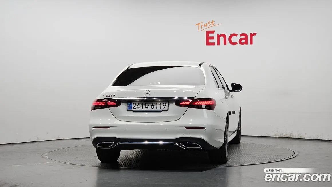 Mercedes-Benz E-Class 2023 из KR, фото 2