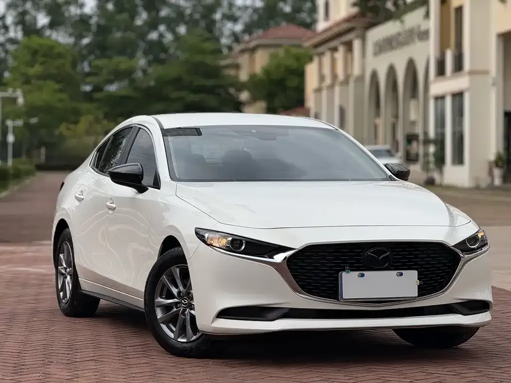 Mazda 3 Axela 2023 из CN, фото 9
