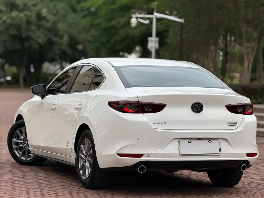 Mazda 3 Axela 2023 из CN, фото 4