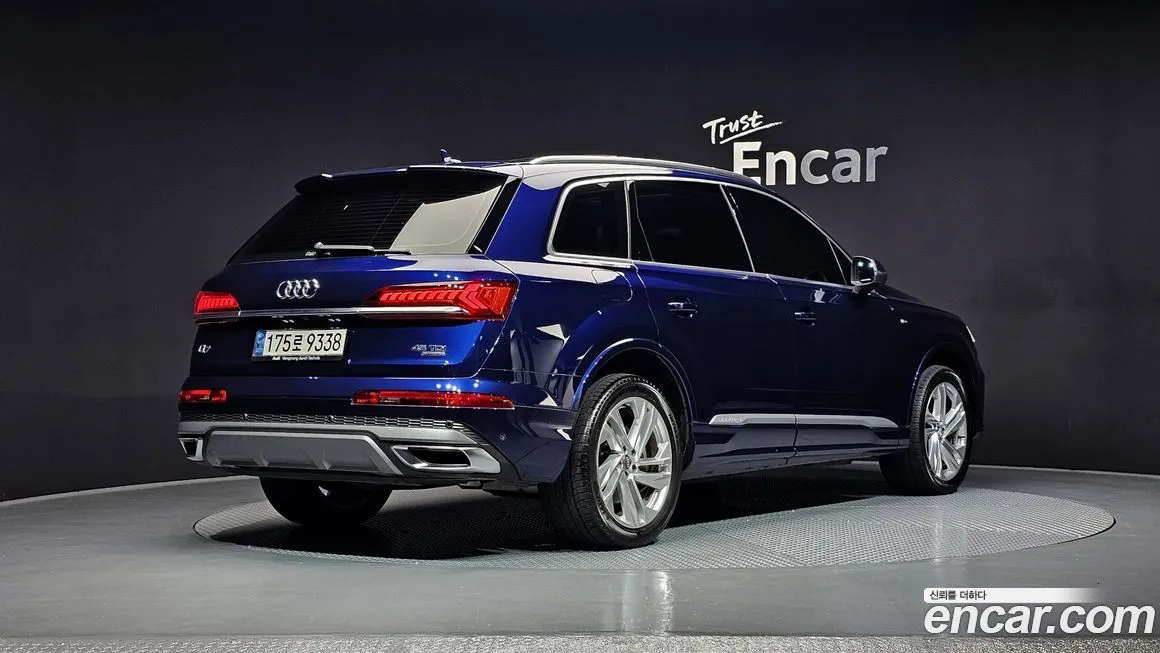 Audi Q7 — фото 3