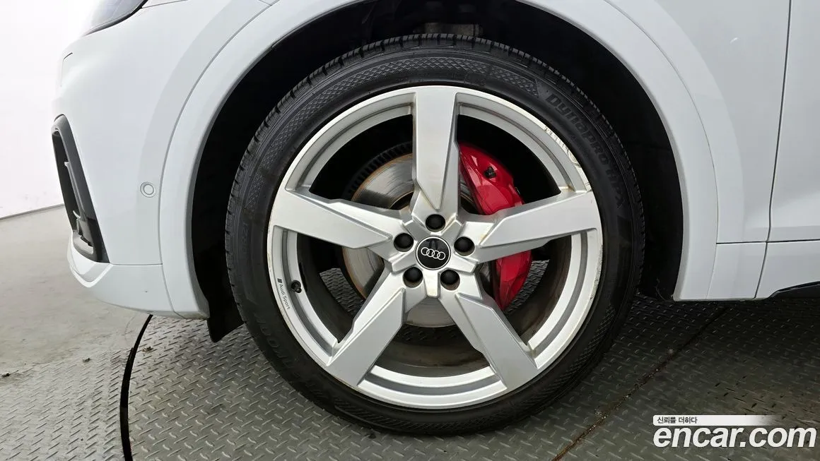 Audi SQ5 2023 из KR, фото 9