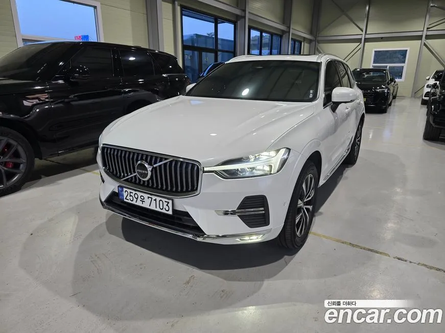 Volvo XC60 — фото 1