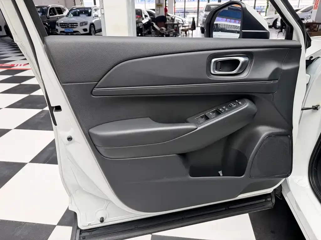 Honda Vezel 2023 из CN, фото 8