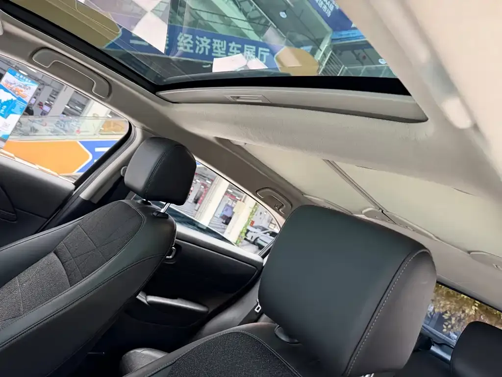 Honda Vezel 2023 из CN, фото 2