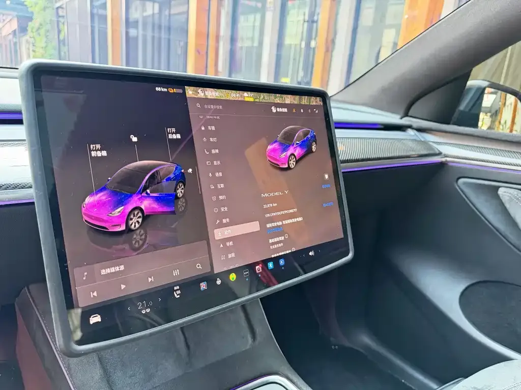 Tesla Model Y — фото 5