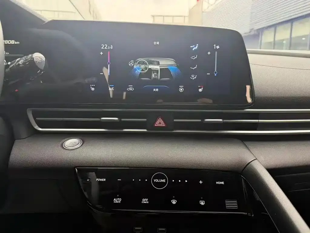 Hyundai Elantra — фото 4