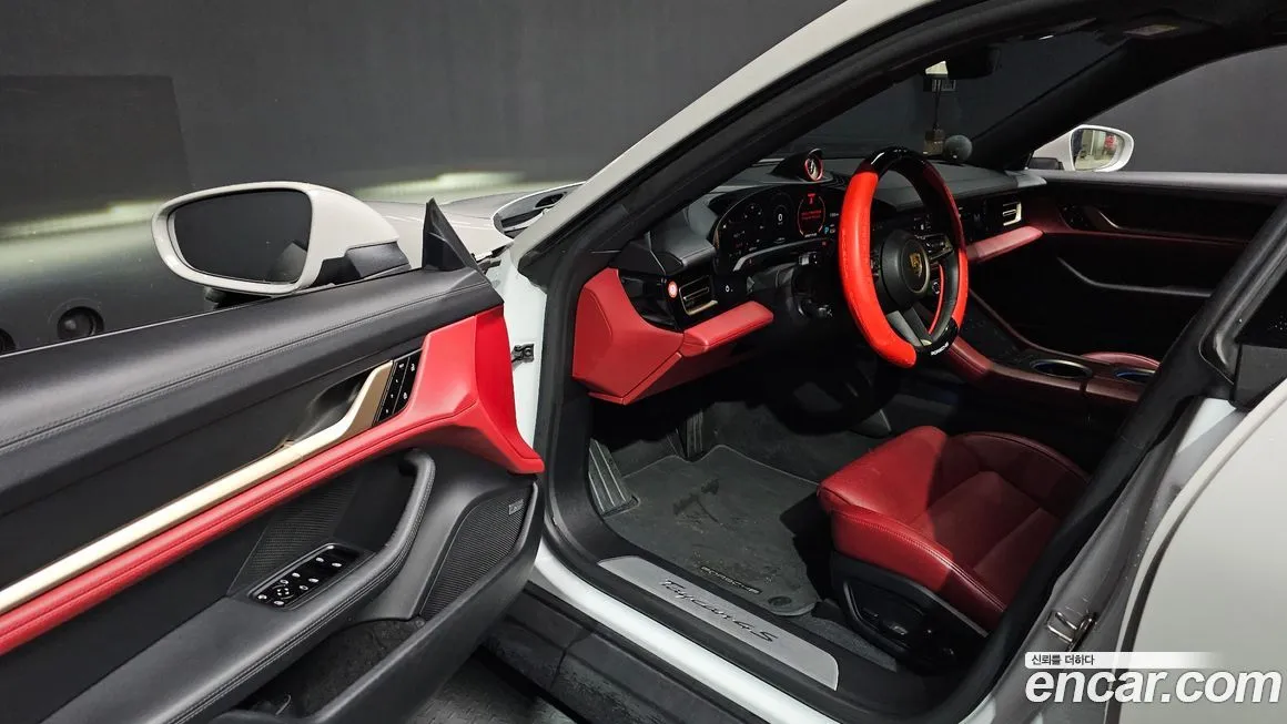 Porsche Taycan 2021 из KR, фото 7