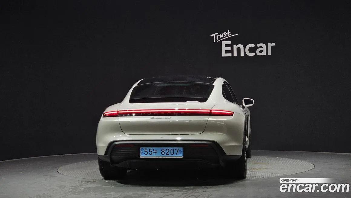 Porsche Taycan 2021 из KR, фото 6