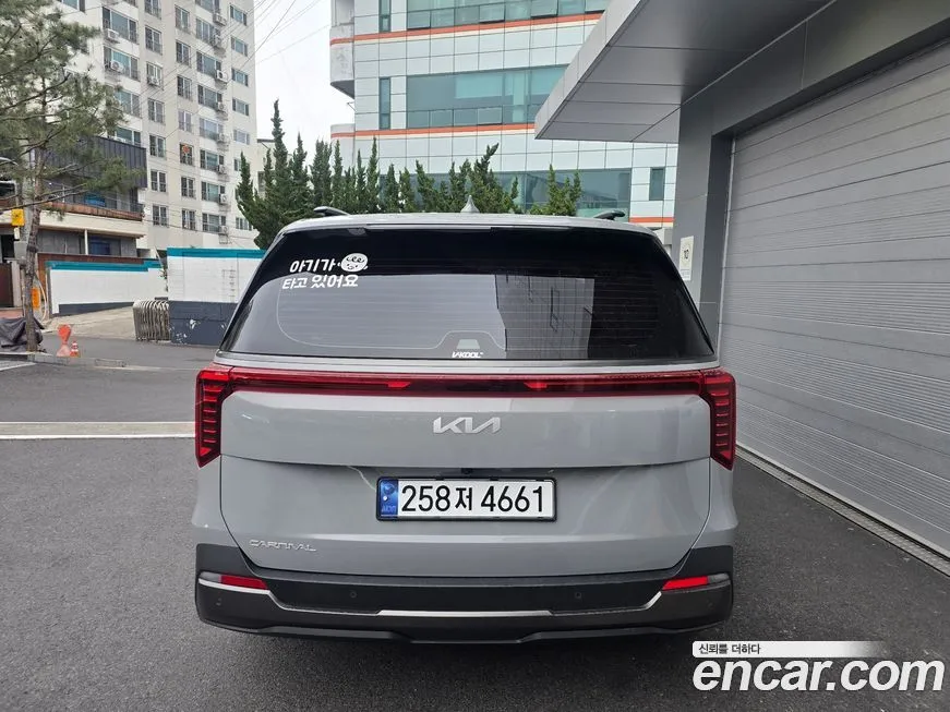 Kia Carnival — фото 10