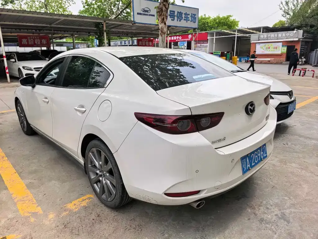 Mazda 3 Axela 2023 из CN, фото 4