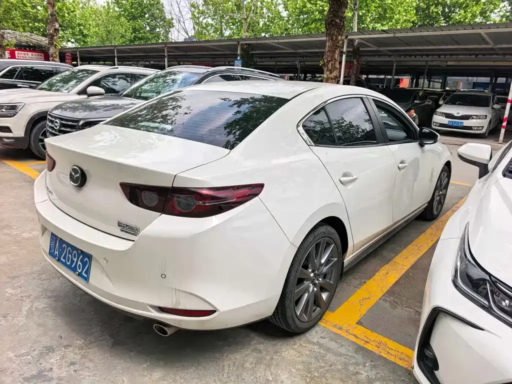 Mazda 3 Axela 2023 из CN, фото 7