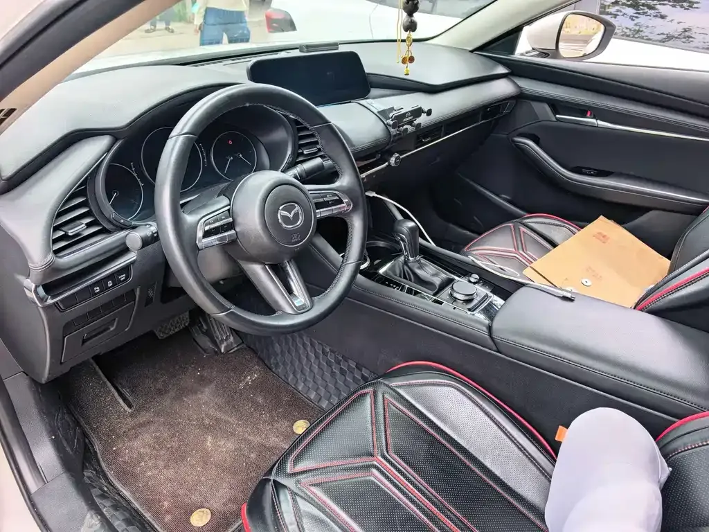 Mazda 3 Axela 2023 из CN, фото 5