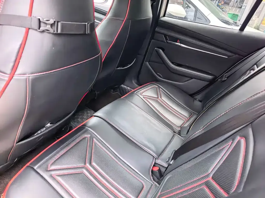 Mazda 3 Axela 2023 из CN, фото 6