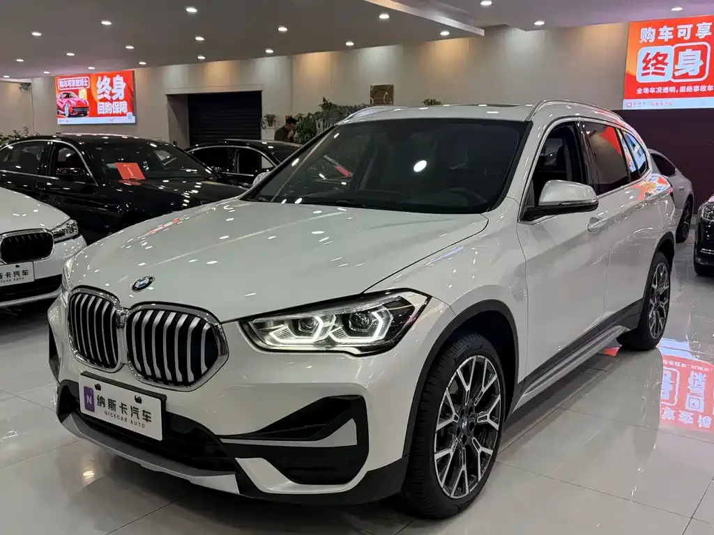BMW X1 — фото 1