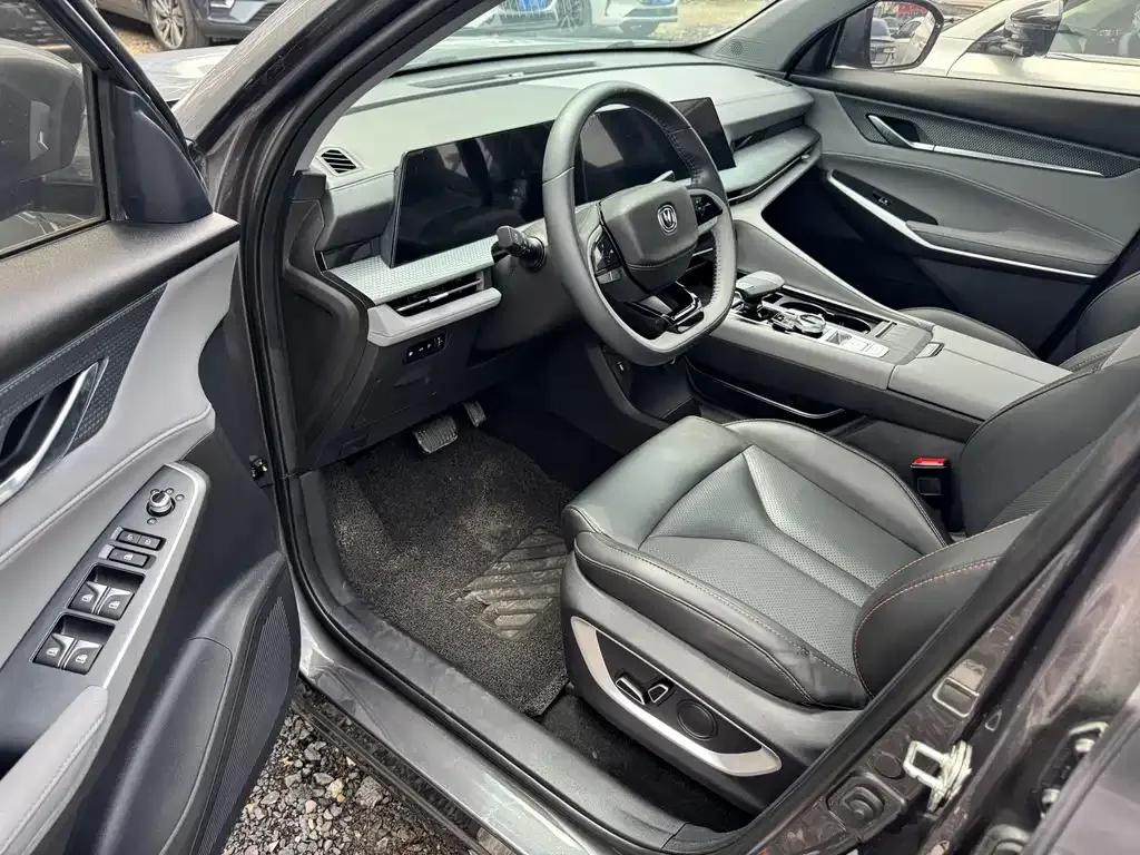 Changan CS75PLUS — фото 10