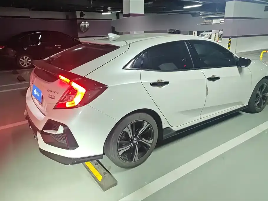 Honda Civic — фото 8