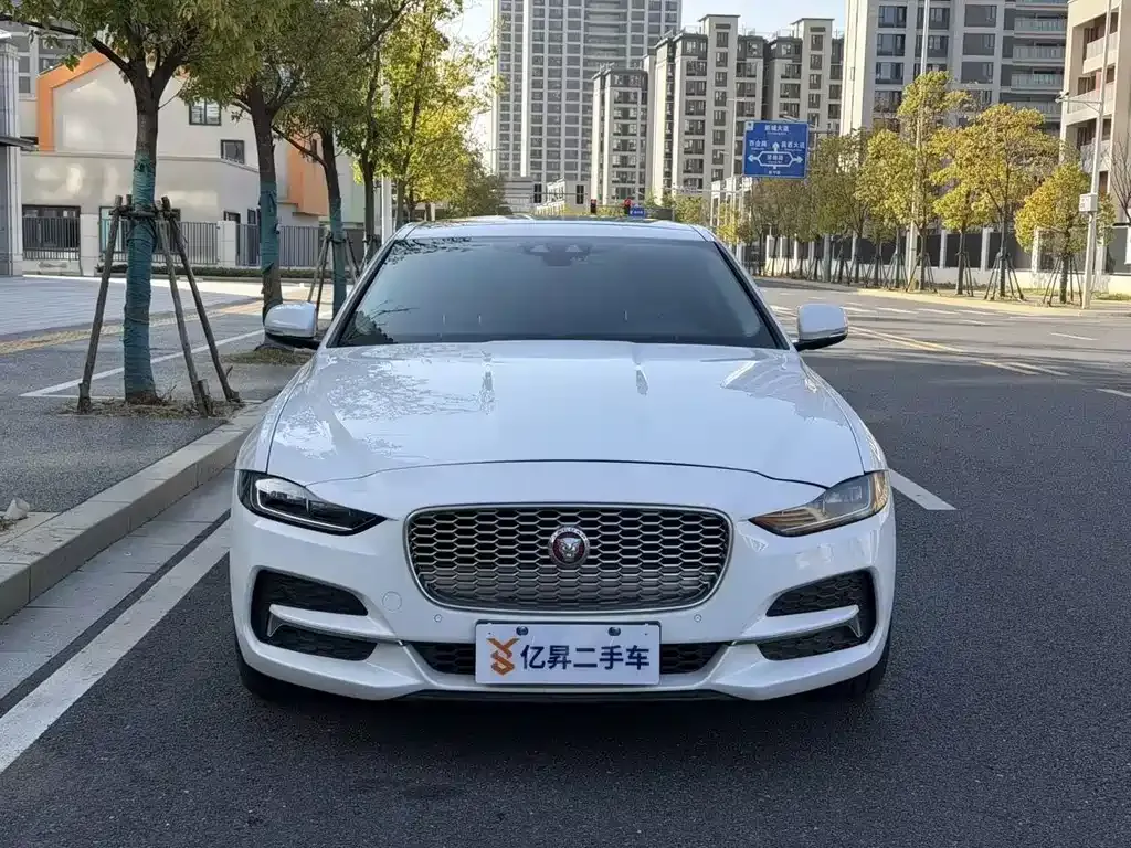 Jaguar XEL — фото 2