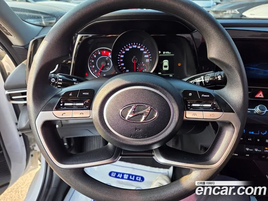 Hyundai AVANTE — фото 3