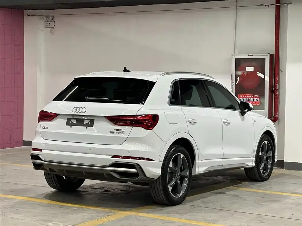 Audi Q3 — фото 5