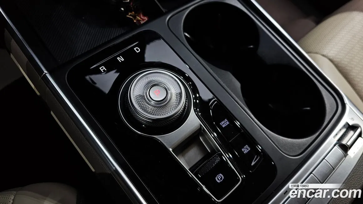 Kia Carnival — фото 10