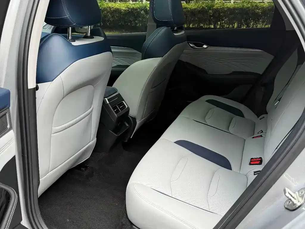 Geely Xingrui 2022 из CN, фото 2
