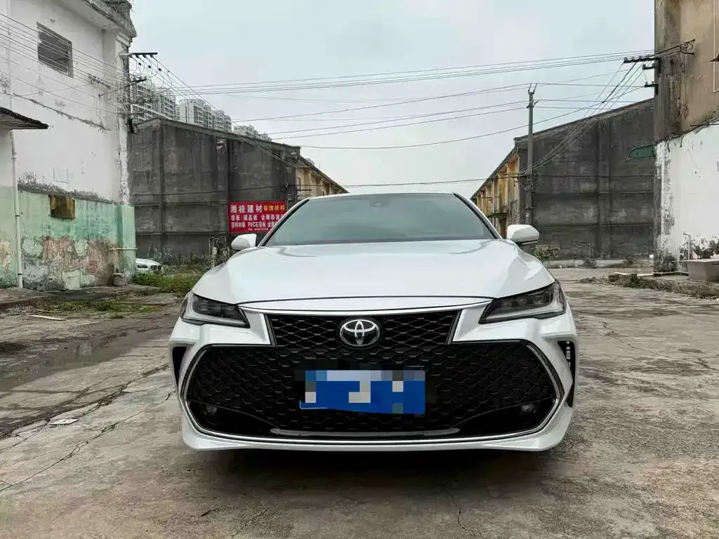 Toyota Avalon 2022 из CN, фото 1