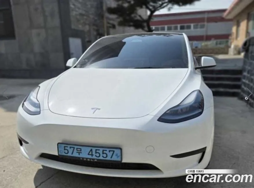 Tesla Model Y — фото 2