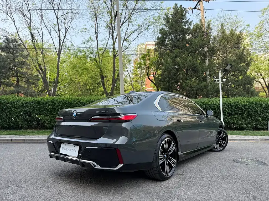 BMW i7 2023 из CN, фото 10
