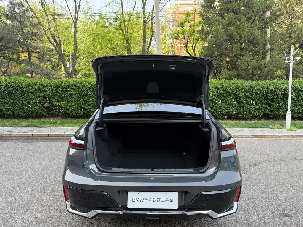 BMW i7 2023 из CN, фото 6