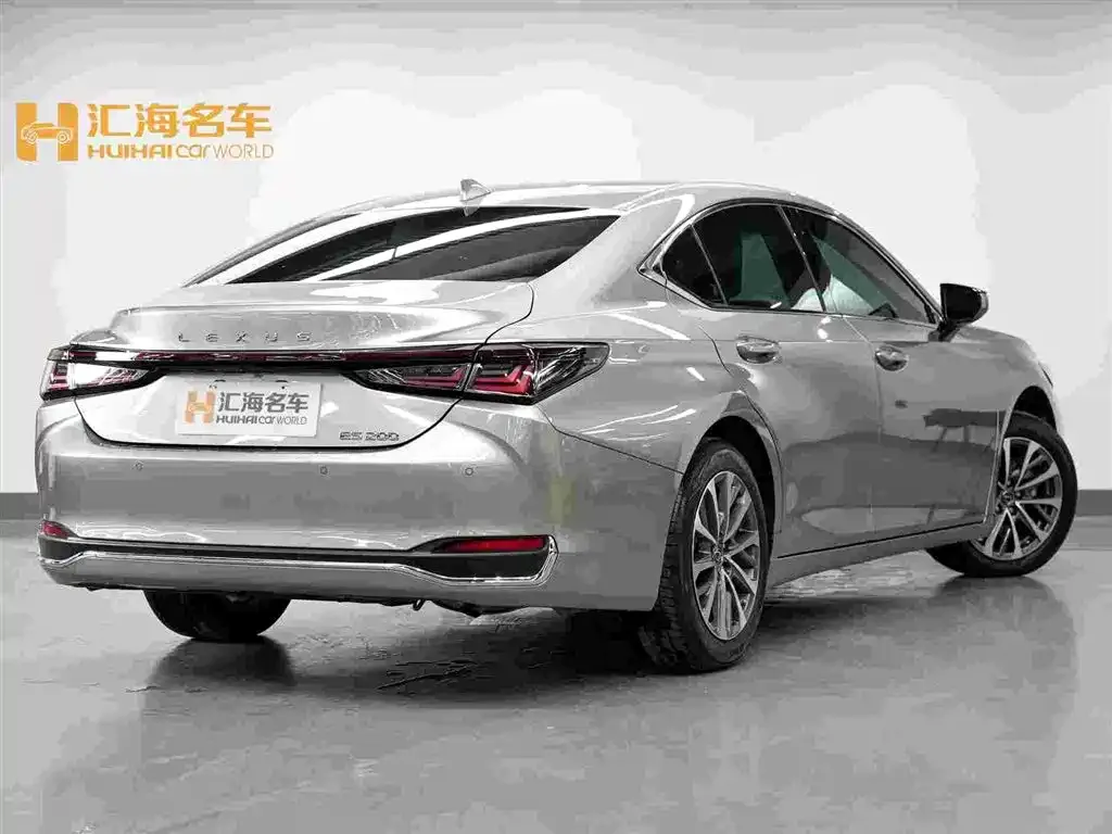 Lexus ES — фото 9