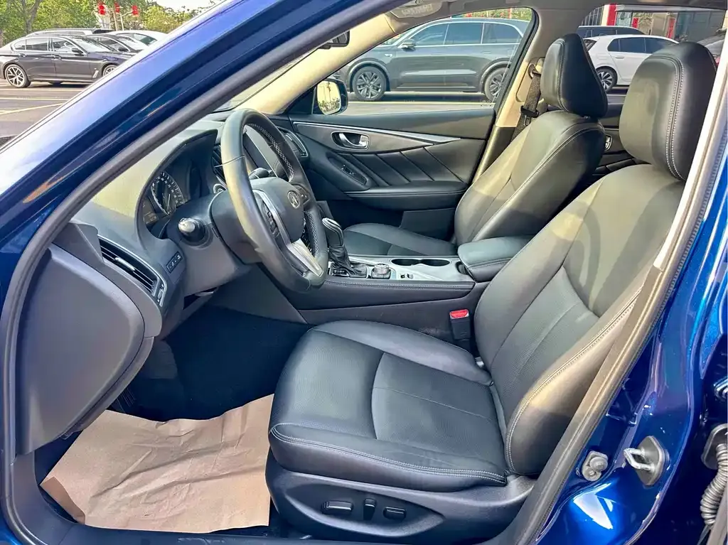 Infiniti Q50L 2021 из CN, фото 8