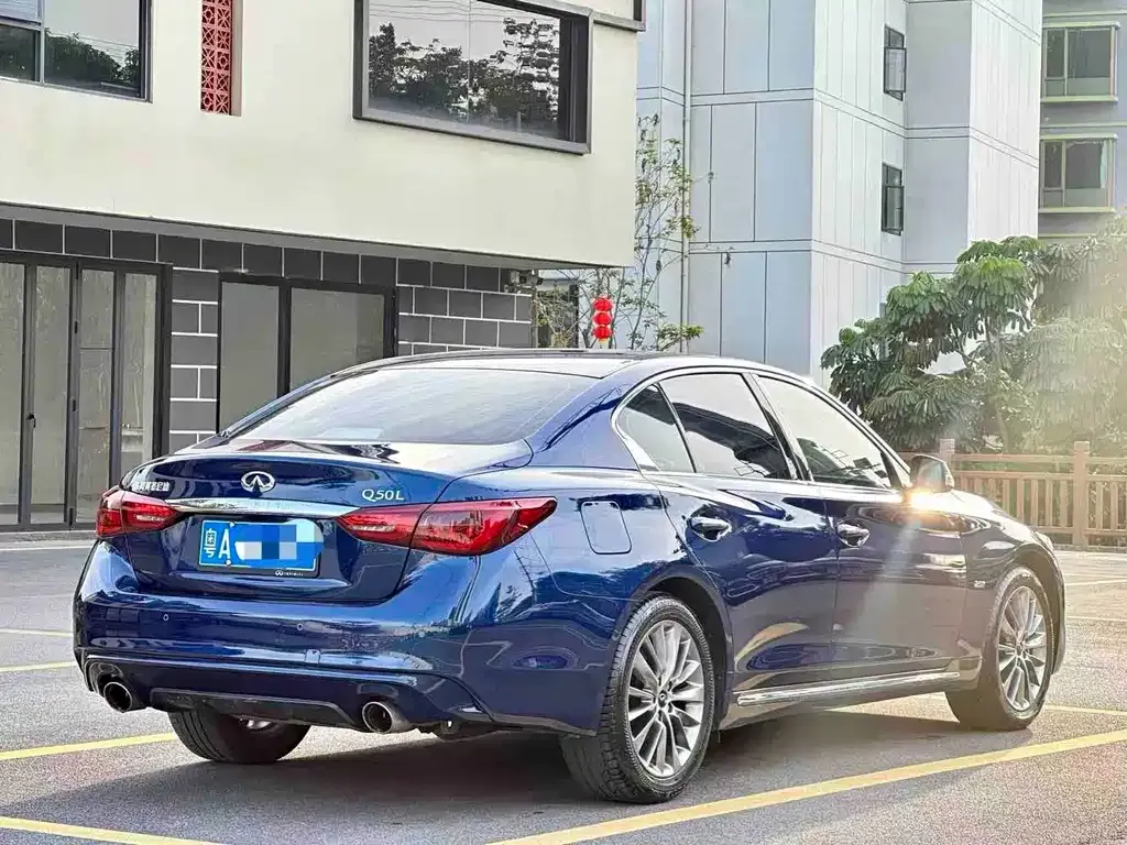 Infiniti Q50L 2021 из CN, фото 10