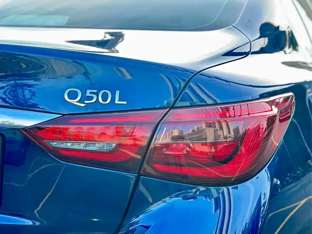 Infiniti Q50L 2021 из CN, фото 9