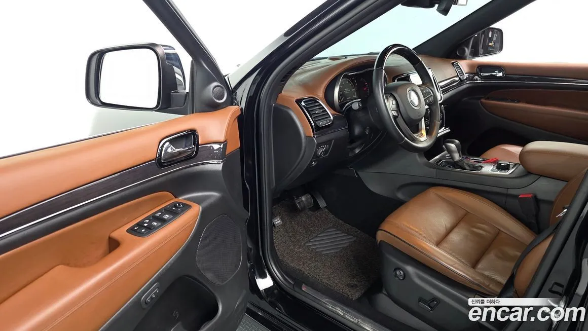 Jeep Cherokee — фото 6