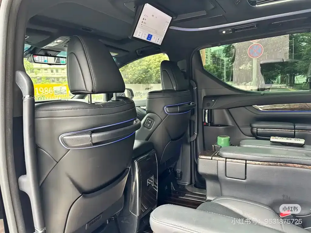 Toyota Alphard 2022 из CN, фото 2