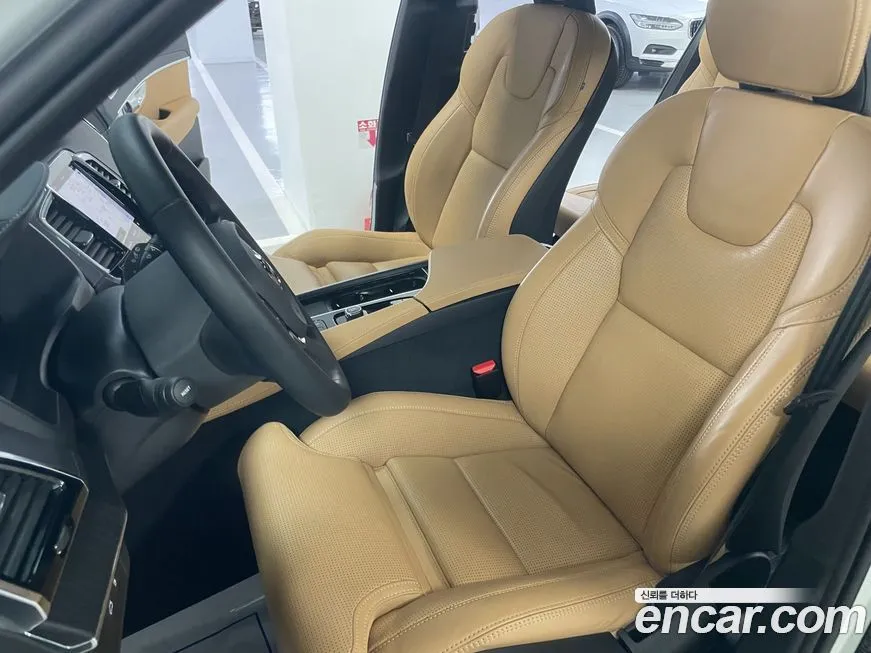 Volvo XC90 2024 из KR, фото 5
