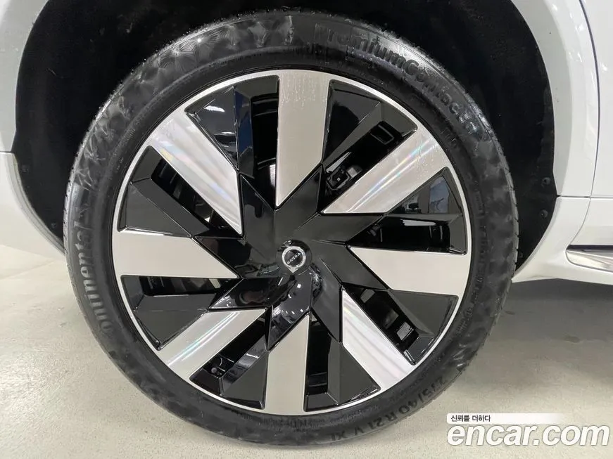 Volvo XC90 2024 из KR, фото 8
