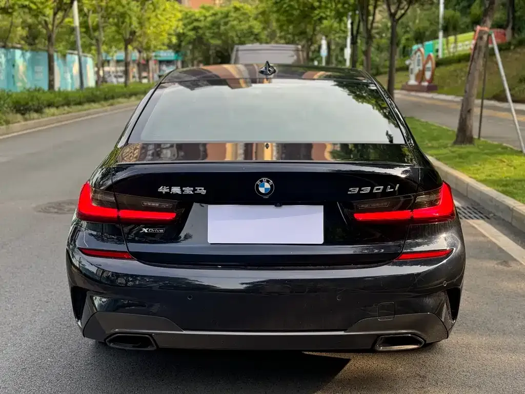 BMW 3 Series 2021 из CN, фото 2