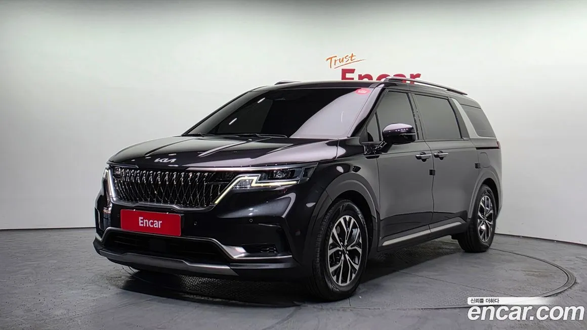 Kia Carnival — фото 1