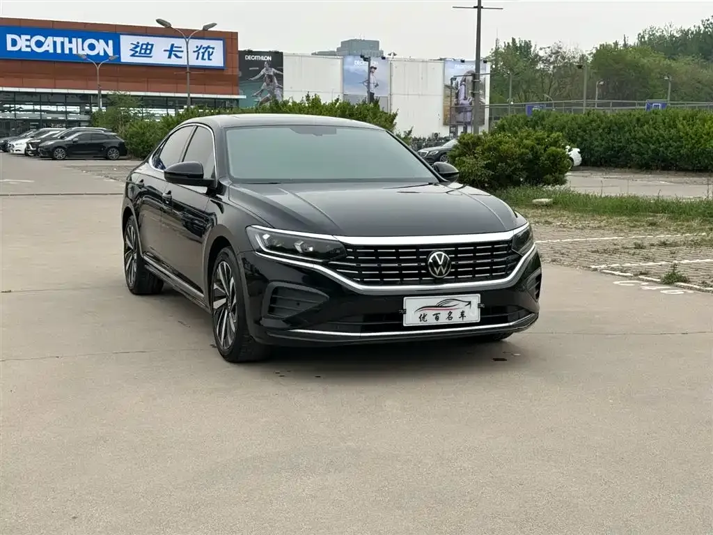 Volkswagen Passat — фото 7