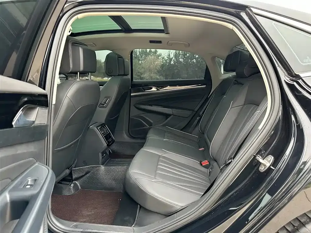 Volkswagen Passat — фото 3