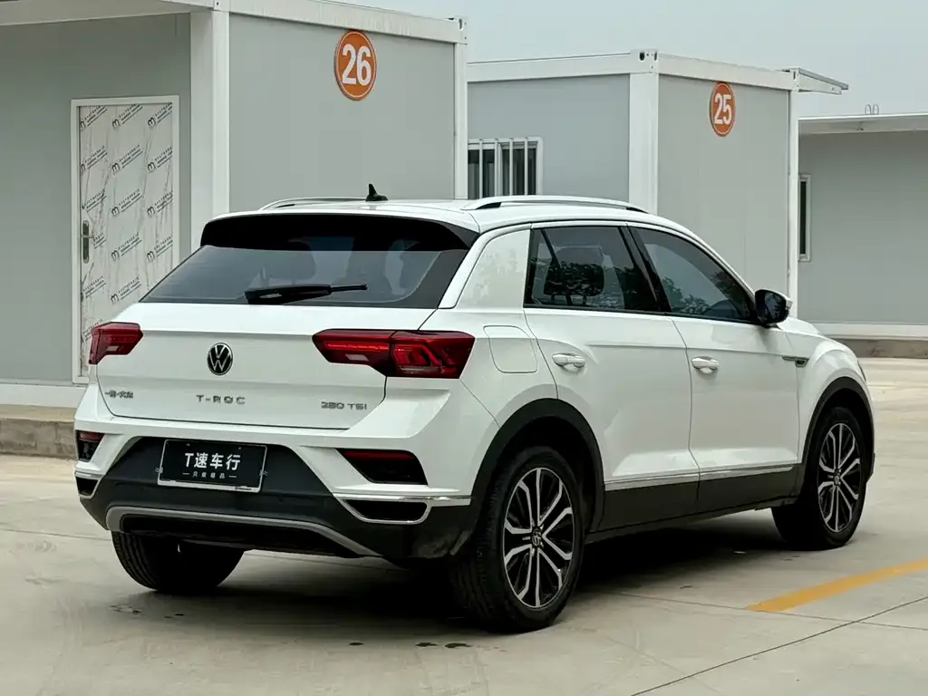 Volkswagen T-Roc — фото 4