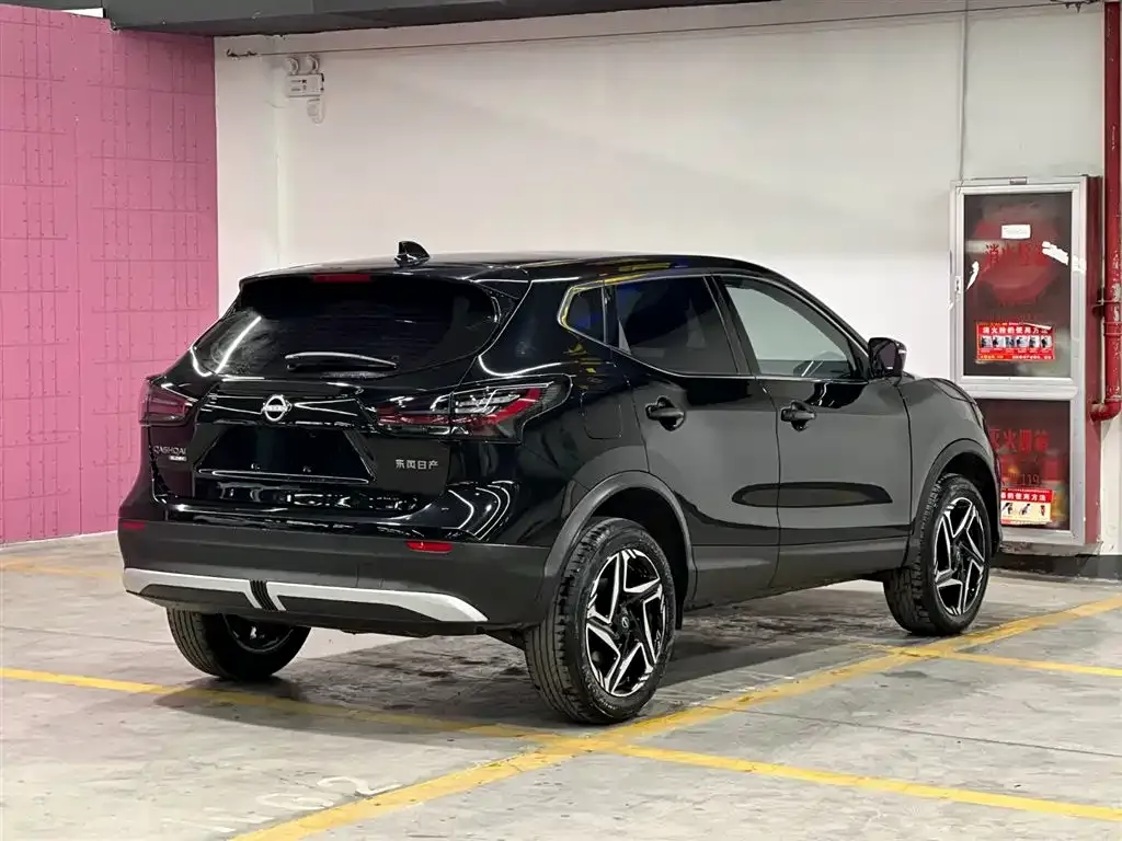 Nissan Qashqai — фото 6
