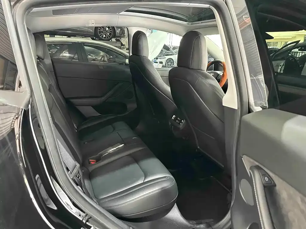 Tesla Model Y 2022 из CN, фото 7