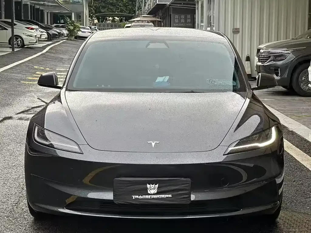 Tesla Model 3 — фото 6