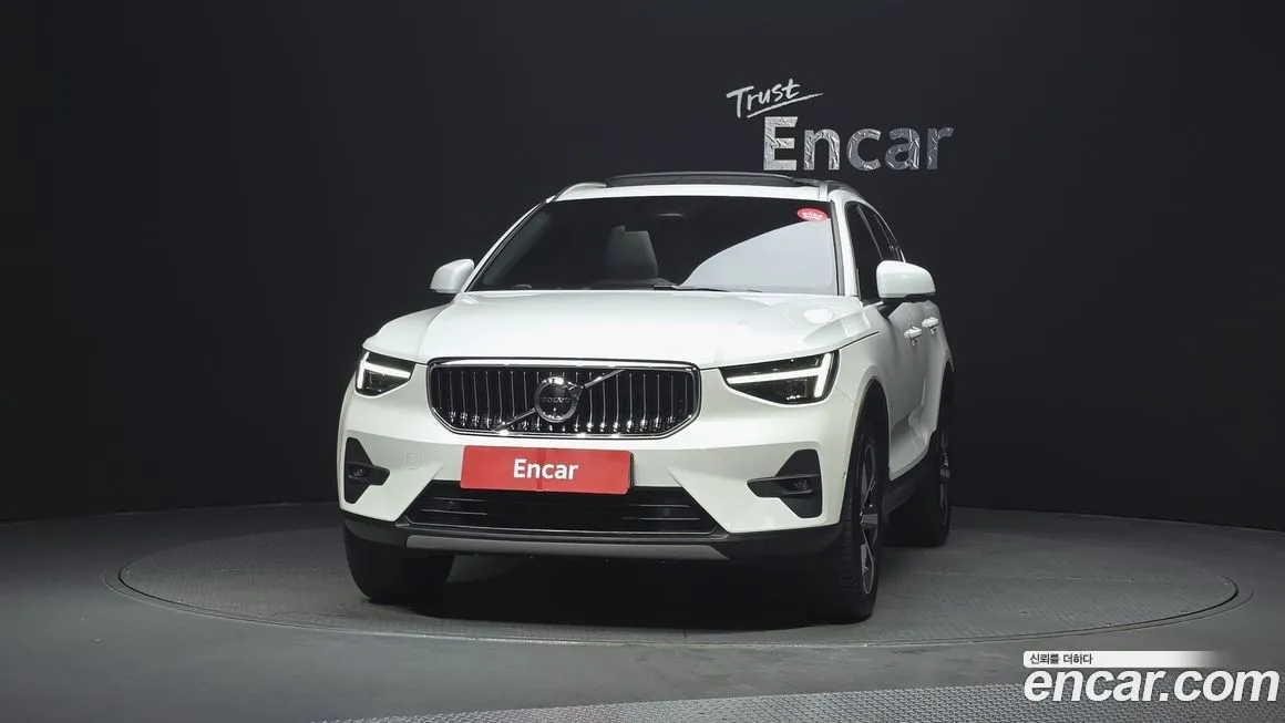 Volvo XC40 2024 из KR, фото 2