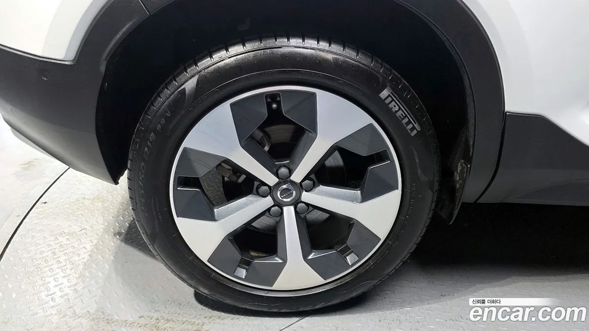 Volvo XC40 2024 из KR, фото 4