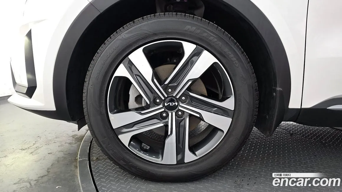 Kia Sorento — фото 8