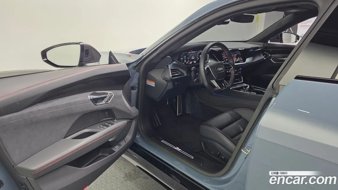 Audi RS e-tron GT 2023 из KR, фото 9