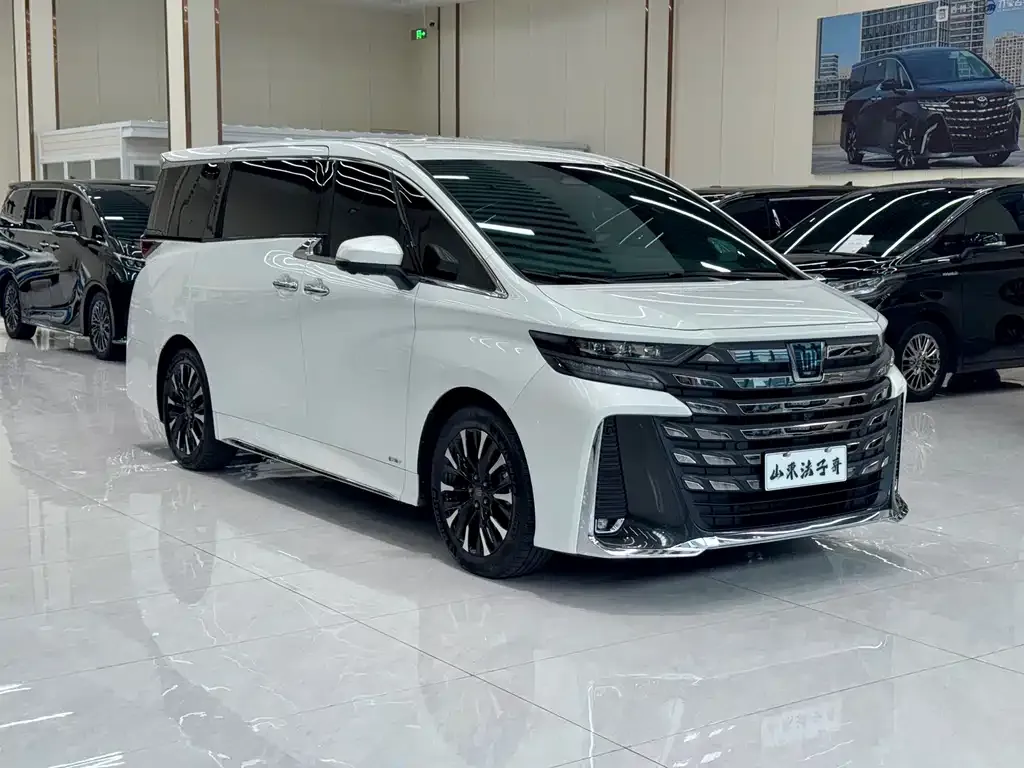 Toyota Vellfire — фото 7